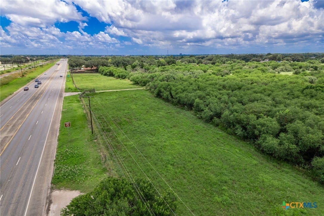 68 acres in Victoria County - photo 3