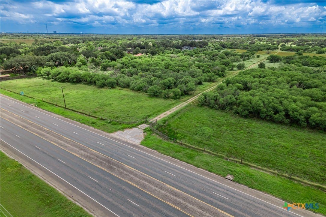 68 acres in Victoria County - photo 4
