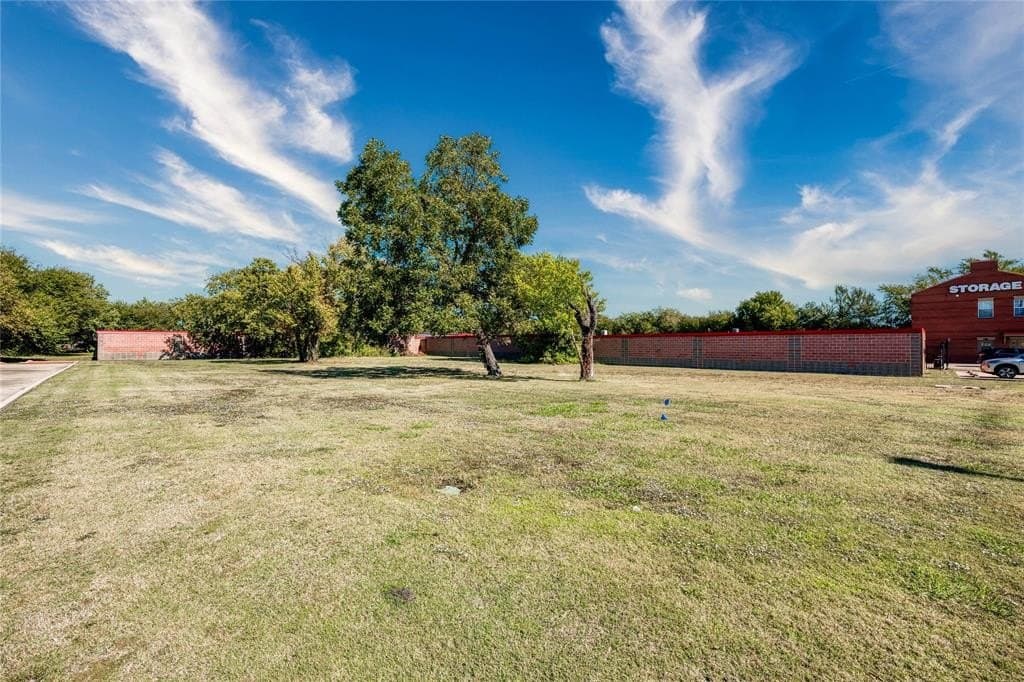 0.76 acres in Dallas County - photo 8