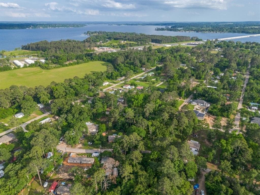 0.17 acres in Henderson County - photo 4