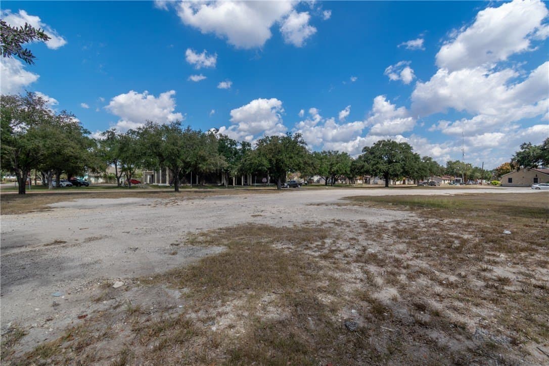 1.1 acres in Jim Wells County - photo 4