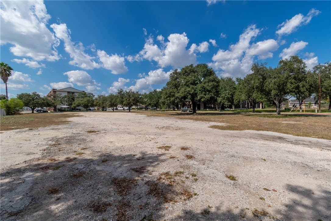 1.1 acres in Jim Wells County - photo 3