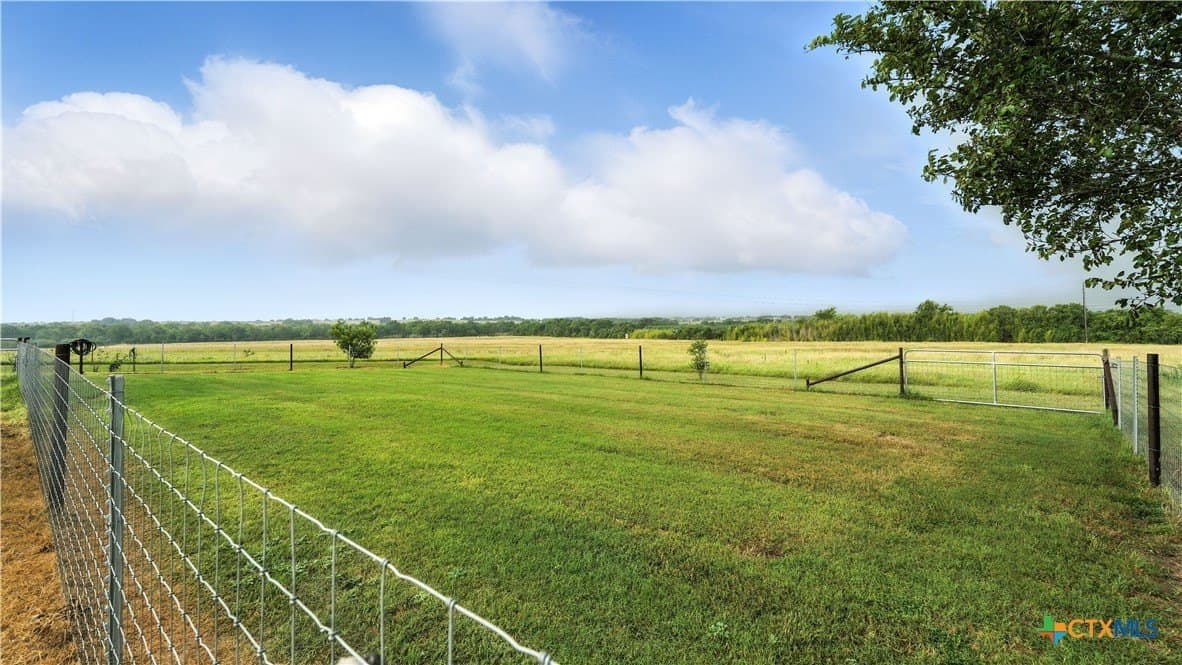 37 acres in Lavaca County - photo 12