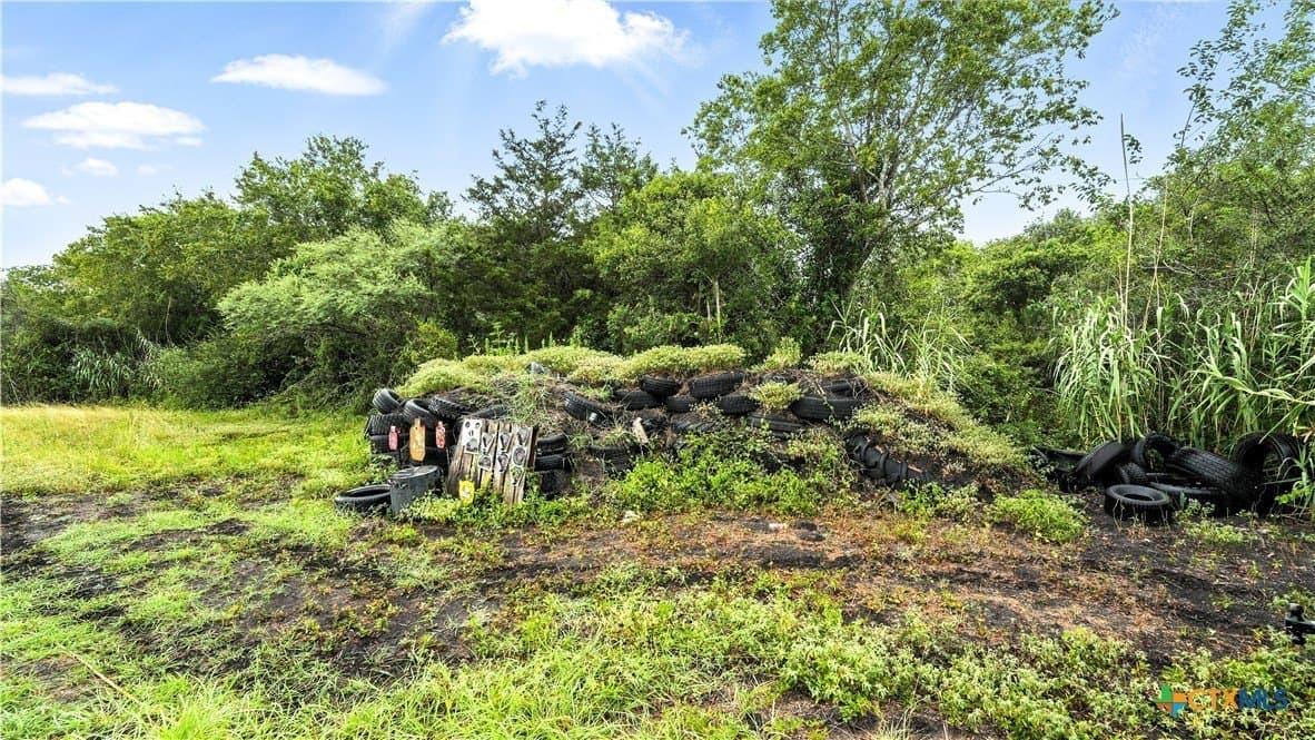 37 acres in Lavaca County - photo 22