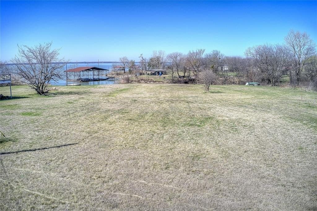 0.37 acres in Hunt County - photo 15