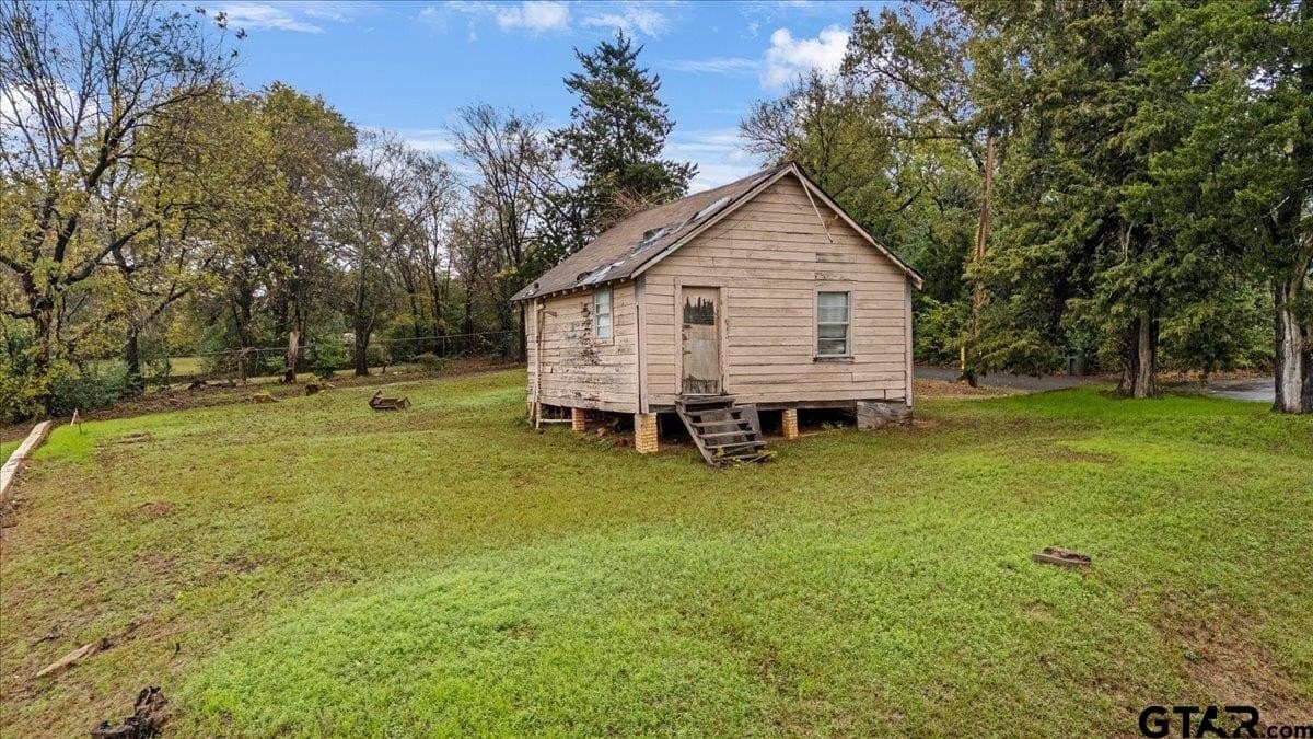 0.1 acres in Smith County - photo 5