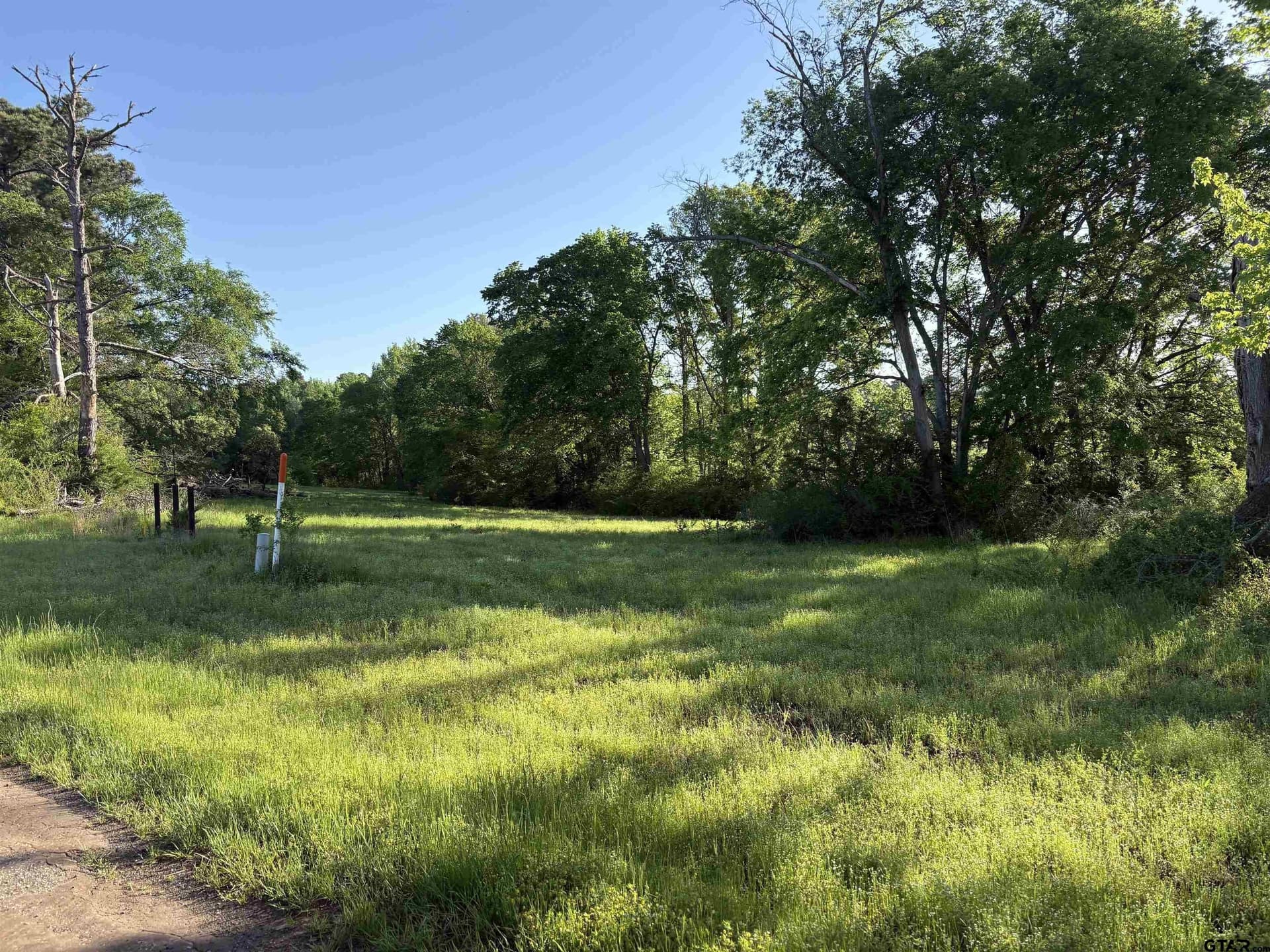 5.57 acres in Smith County - photo 3