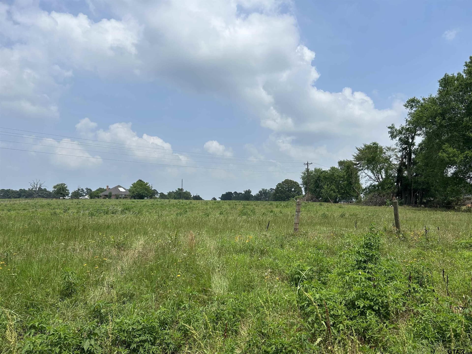 5.57 acres in Smith County - photo 5