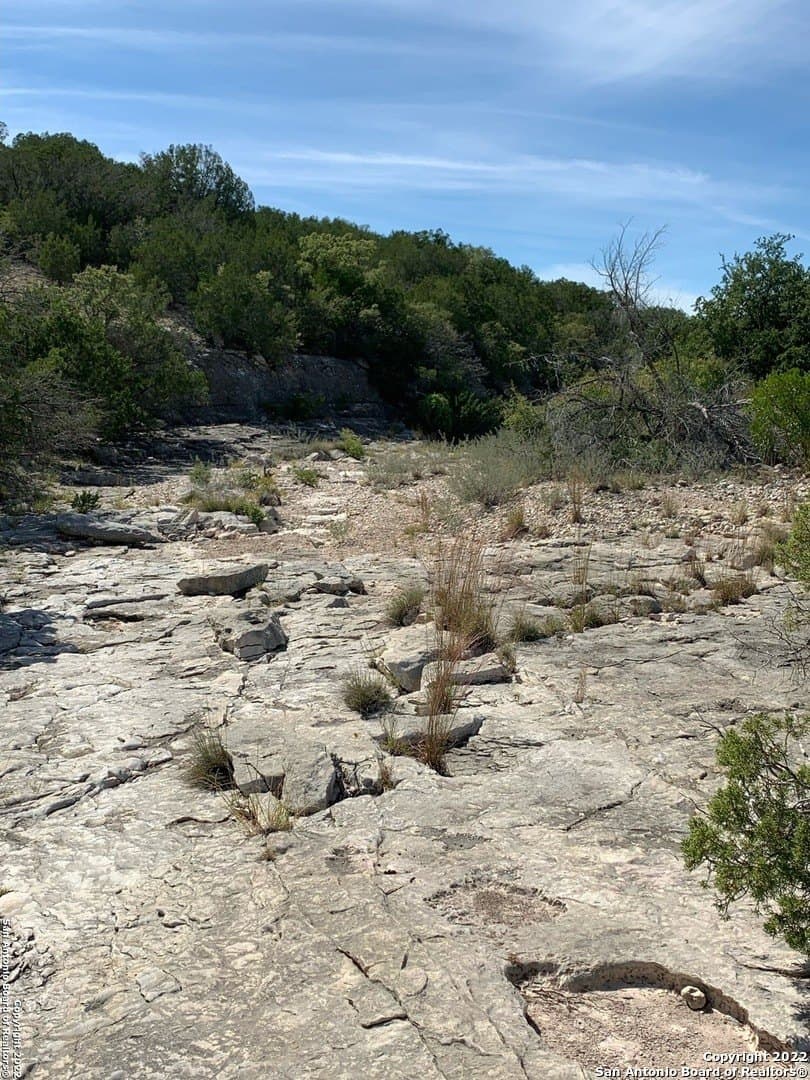 25.47 acres in Edwards County - photo 7