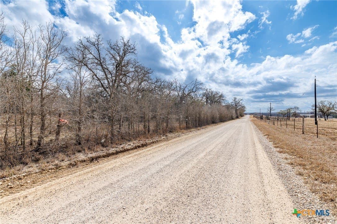 20 acres in Gonzales County - photo 16