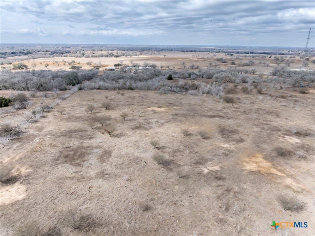 20 acres in Gonzales County - photo 6