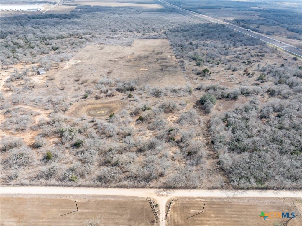 20 acres in Gonzales County - photo 15