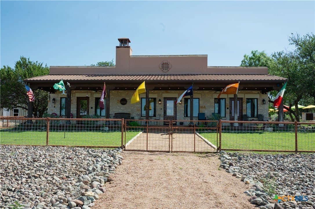 19348 N US Highway 281