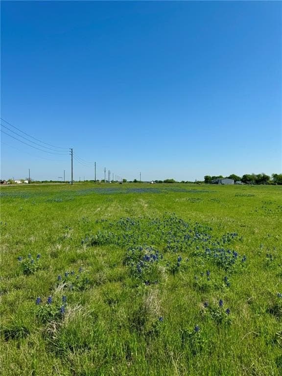 5.01 acres in Hill County - photo 3