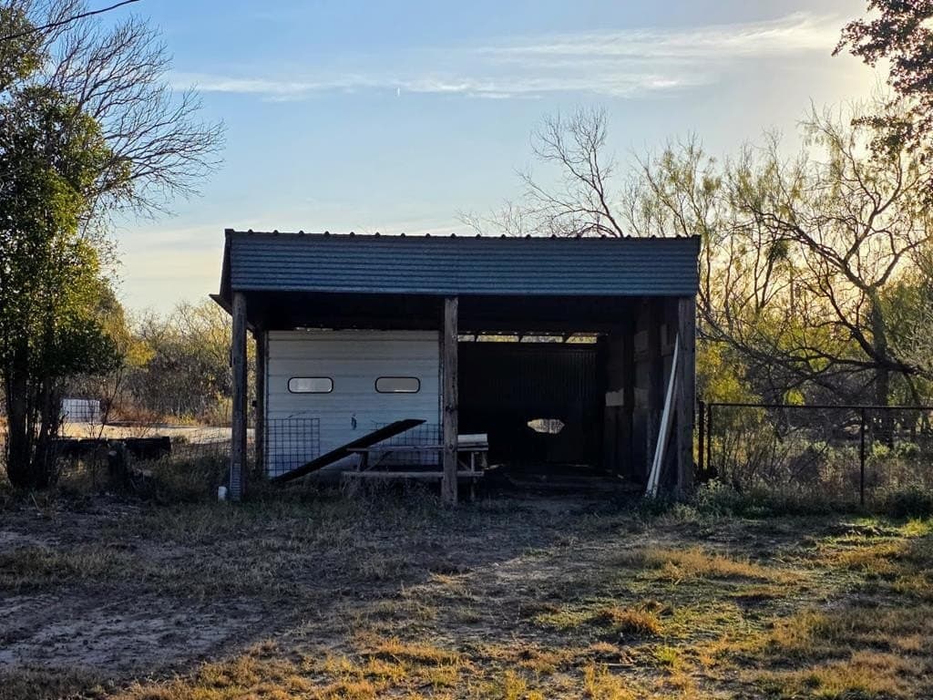 10 acres in Irion County - photo 48