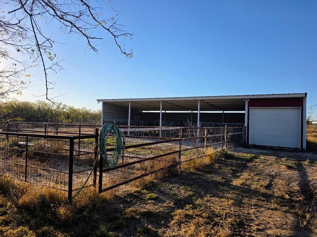 10 acres in Irion County - photo 39