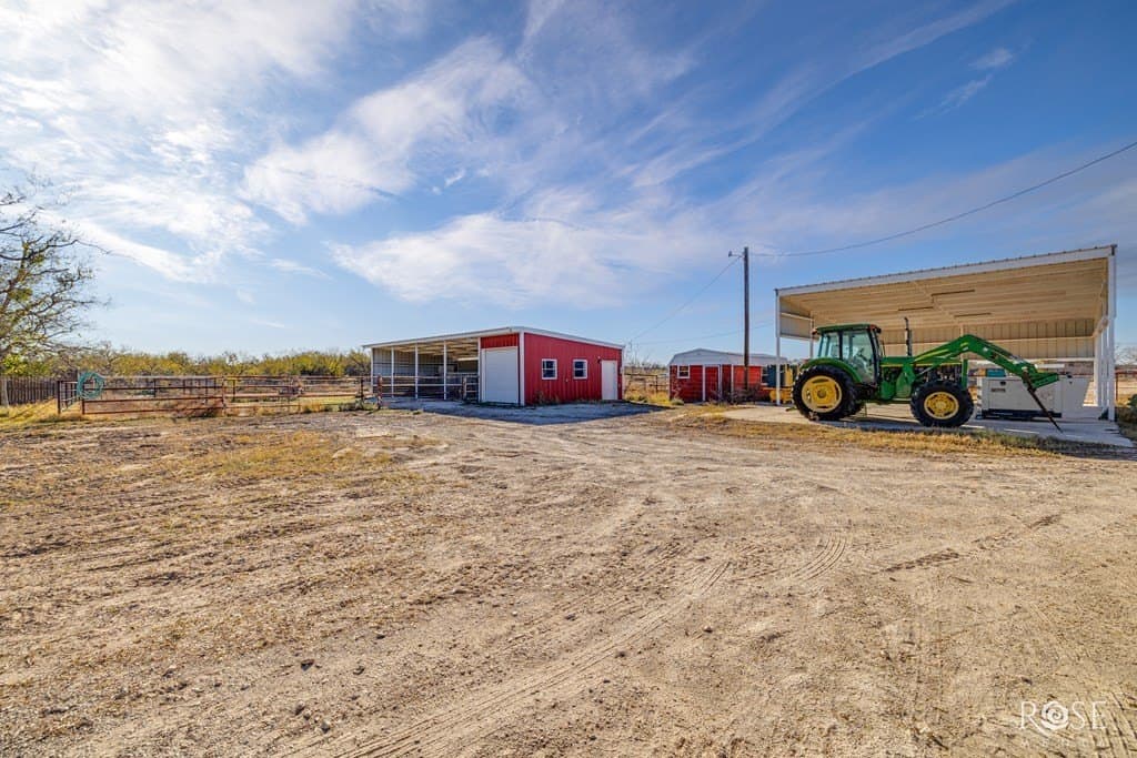 10 acres in Irion County - photo 36