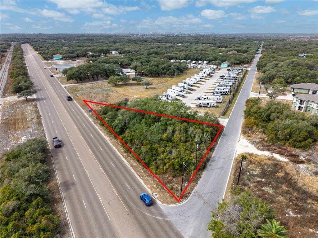 FM 361 lot: 4