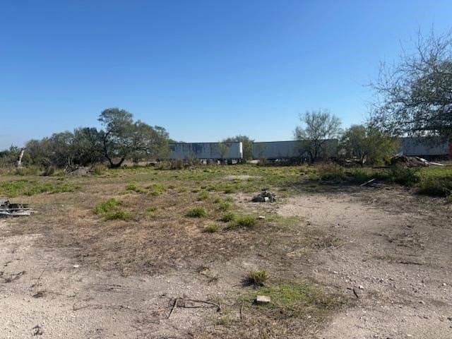 0.39 acres in Jim Wells County - photo 2