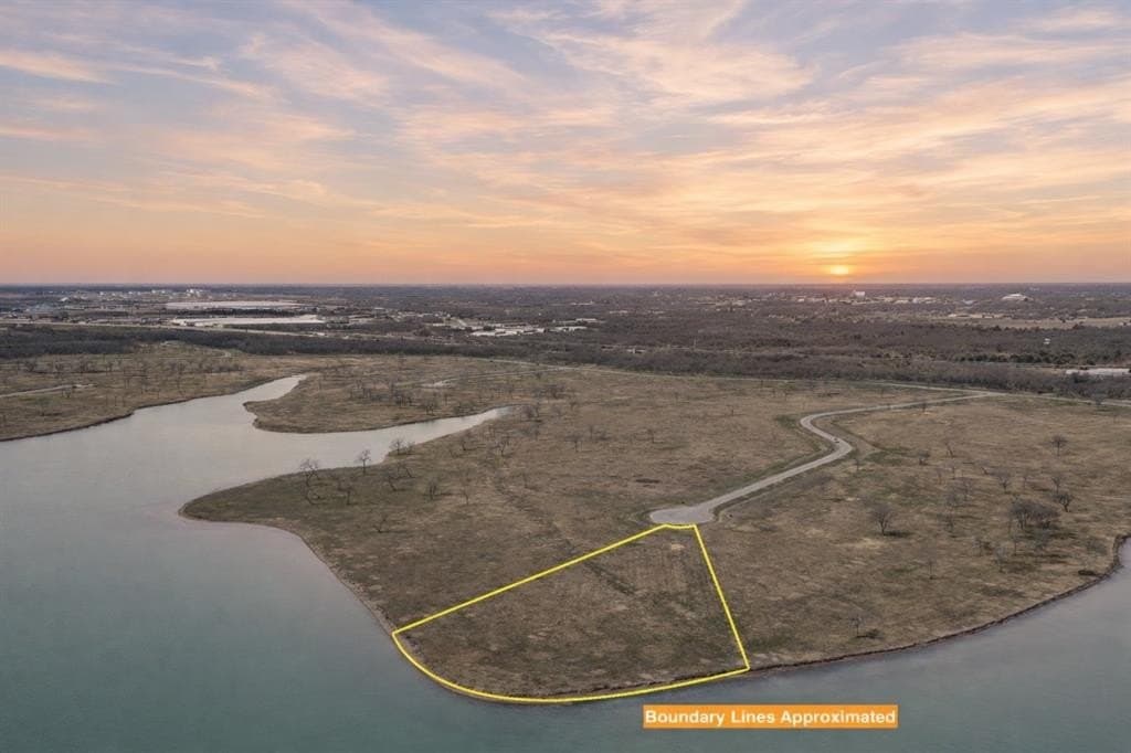 1.78 acres in Navarro County - photo 2