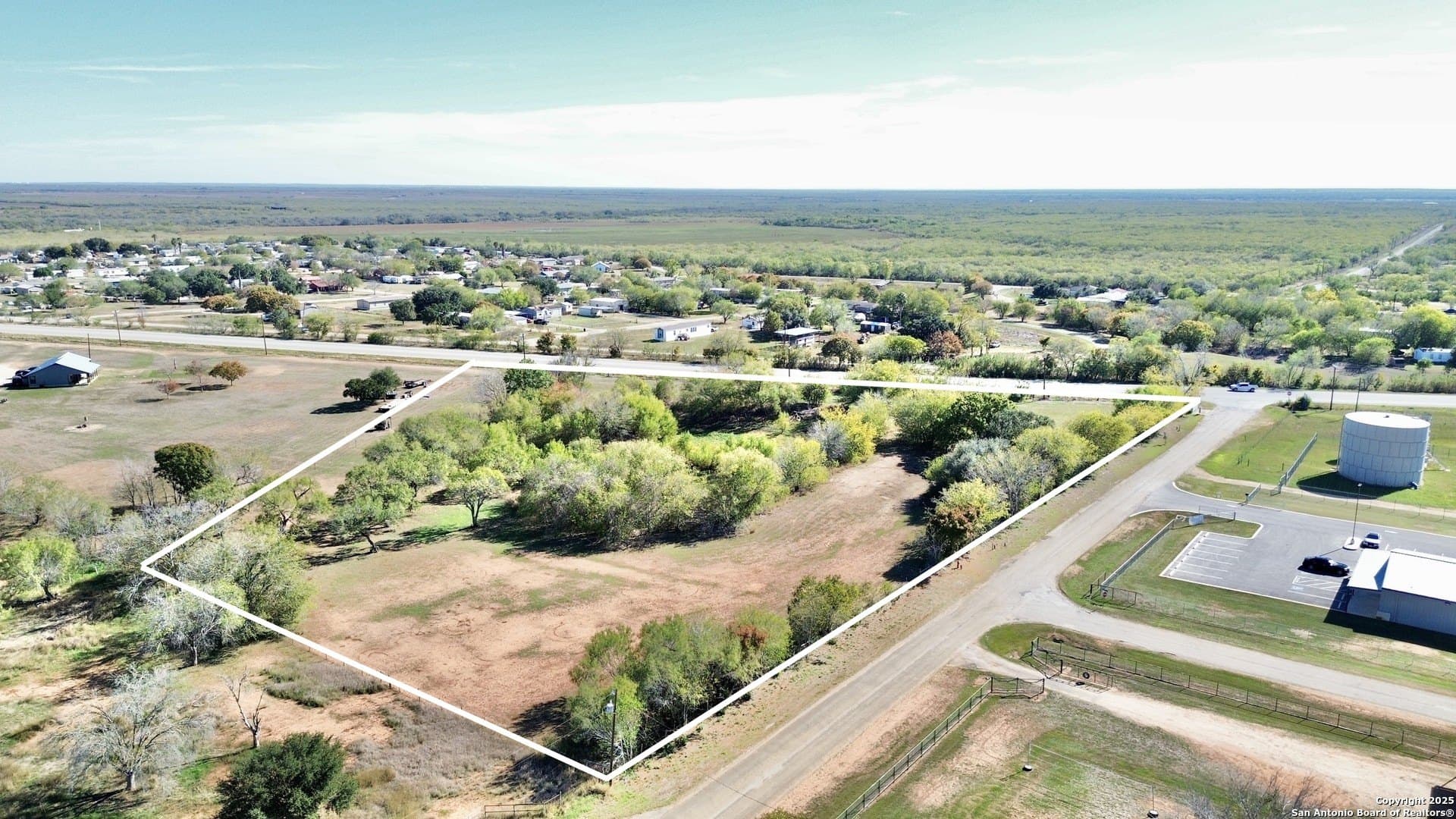 4.88 acres in Atascosa County - photo 3
