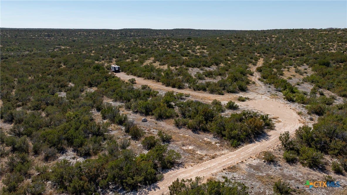 157.91 acres in Val Verde County - photo 6
