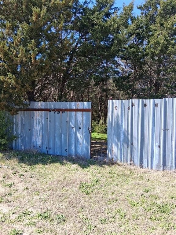0.7 acres in Dallas County - photo 2