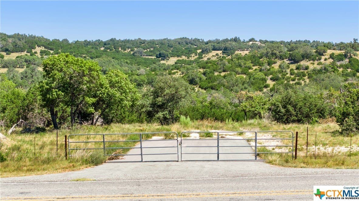 11.1 acres in Blanco County - photo 2