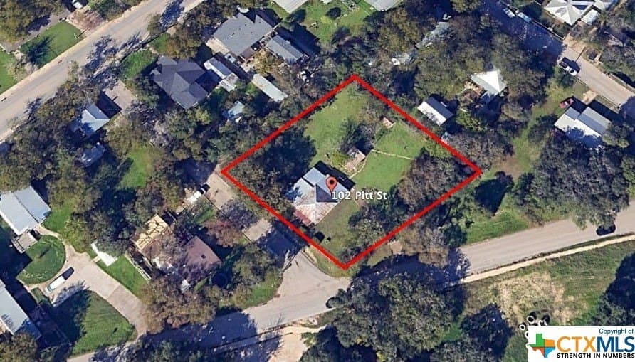 102 Pitt Street lot: 8