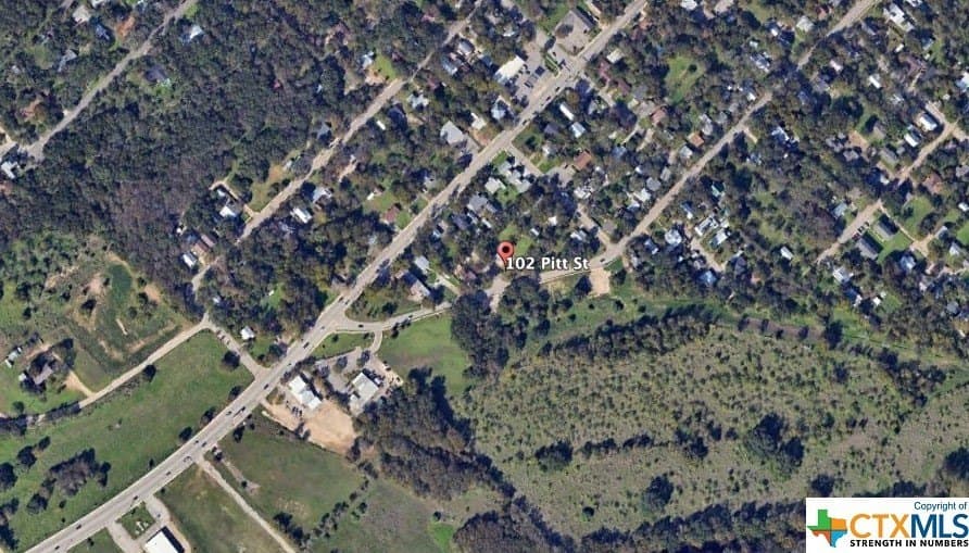 0.5 acres in Hays County - photo 2