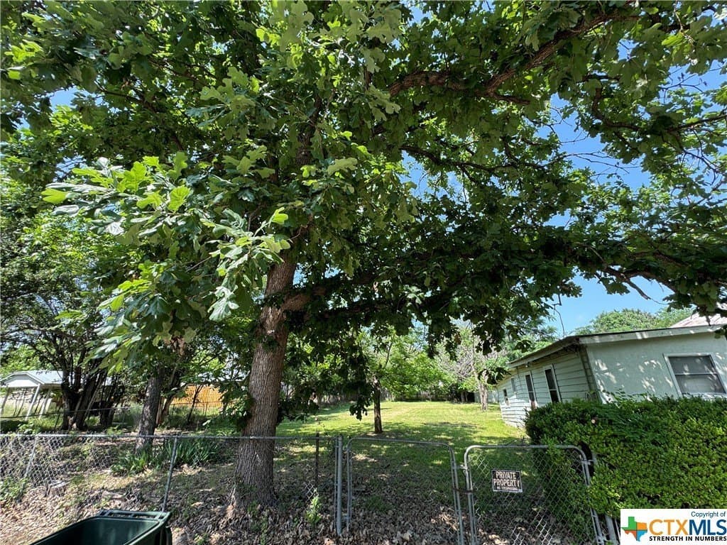 0.5 acres in Hays County - photo 5