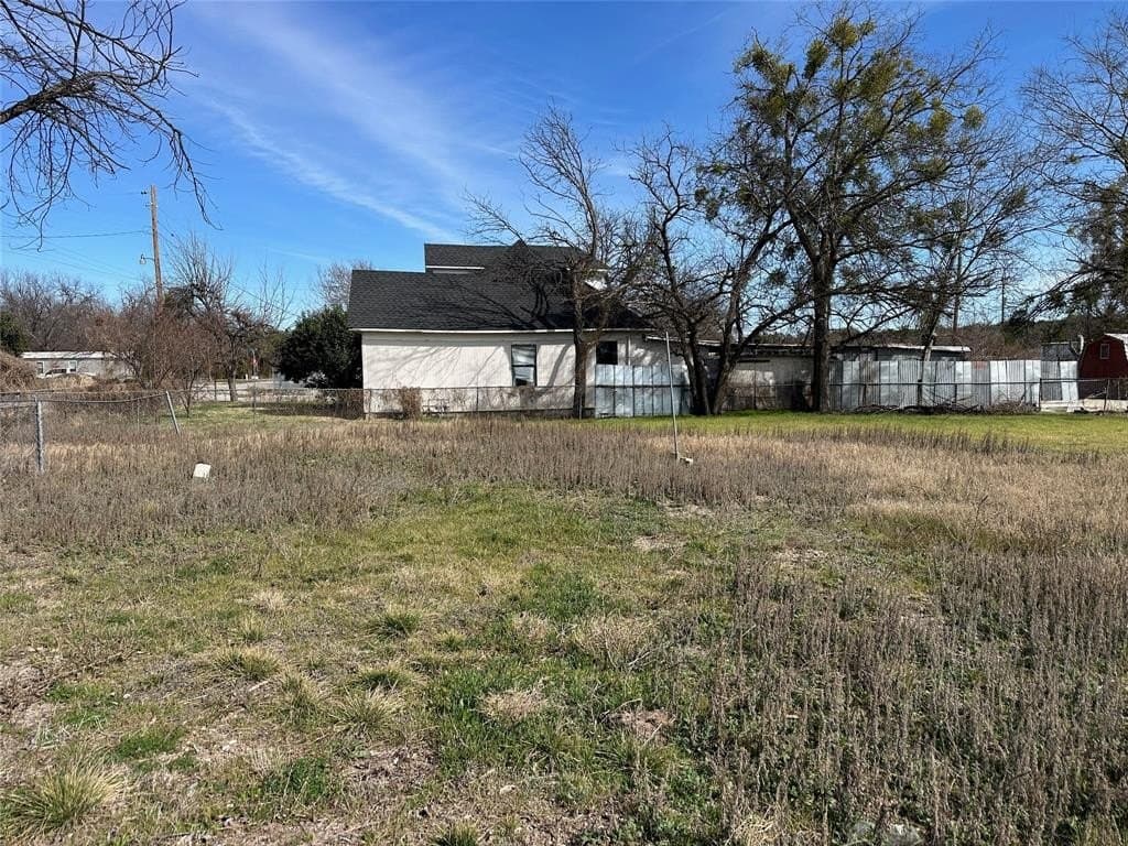 0.18 acres in San Saba County - photo 2