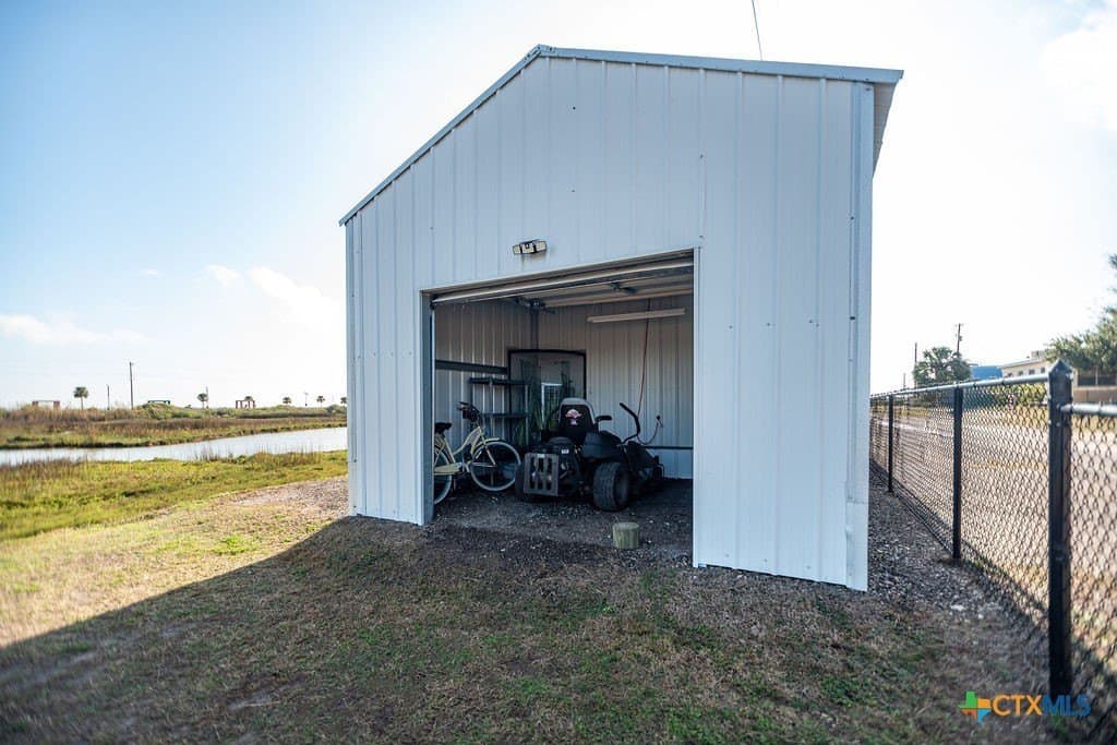 0.83 acres in Calhoun County - photo 33