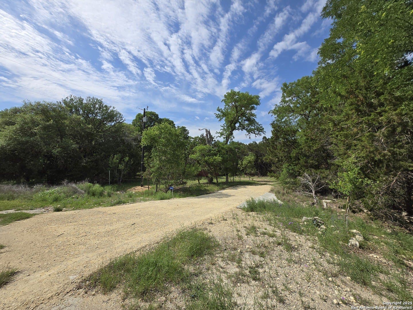 2 acres in Bandera County - photo 9