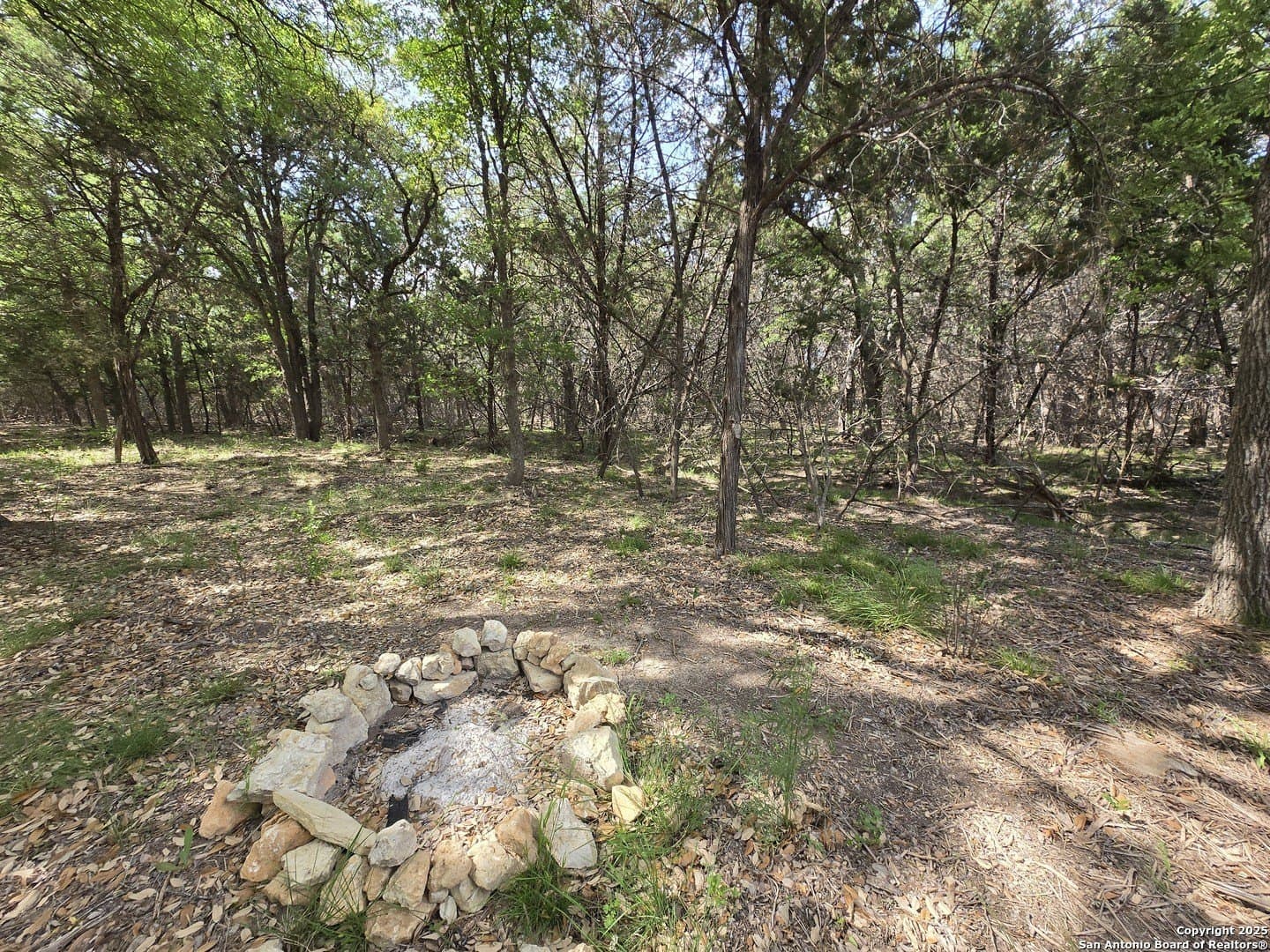 2 acres in Bandera County - photo 14