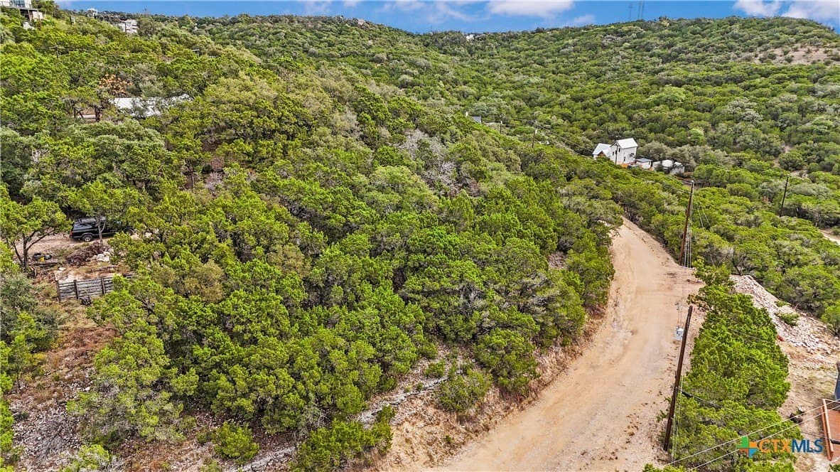 0.18 acres in Comal County - photo 4
