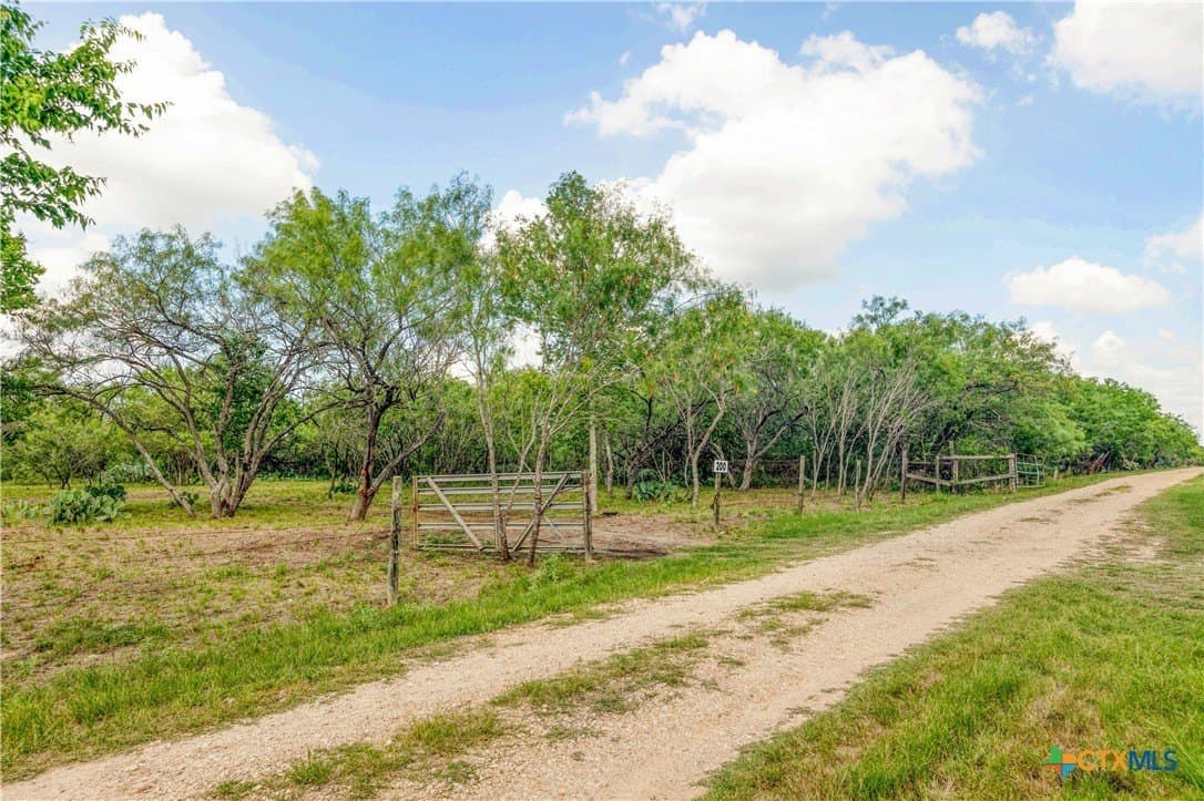 14.92 acres in Caldwell County - photo 2