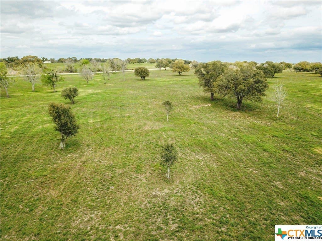 3.29 acres in Lavaca County - photo 9
