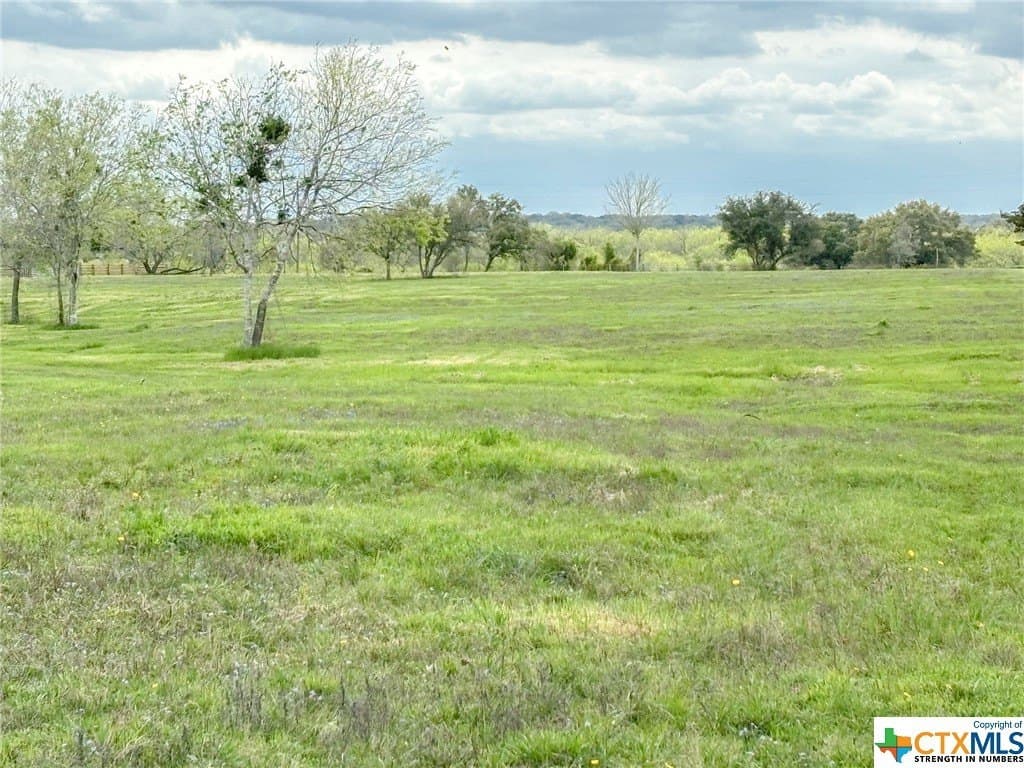 3.29 acres in Lavaca County - photo 4