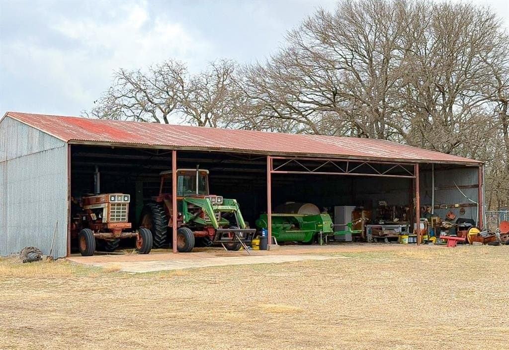 11.61 acres in Falls County - photo 8