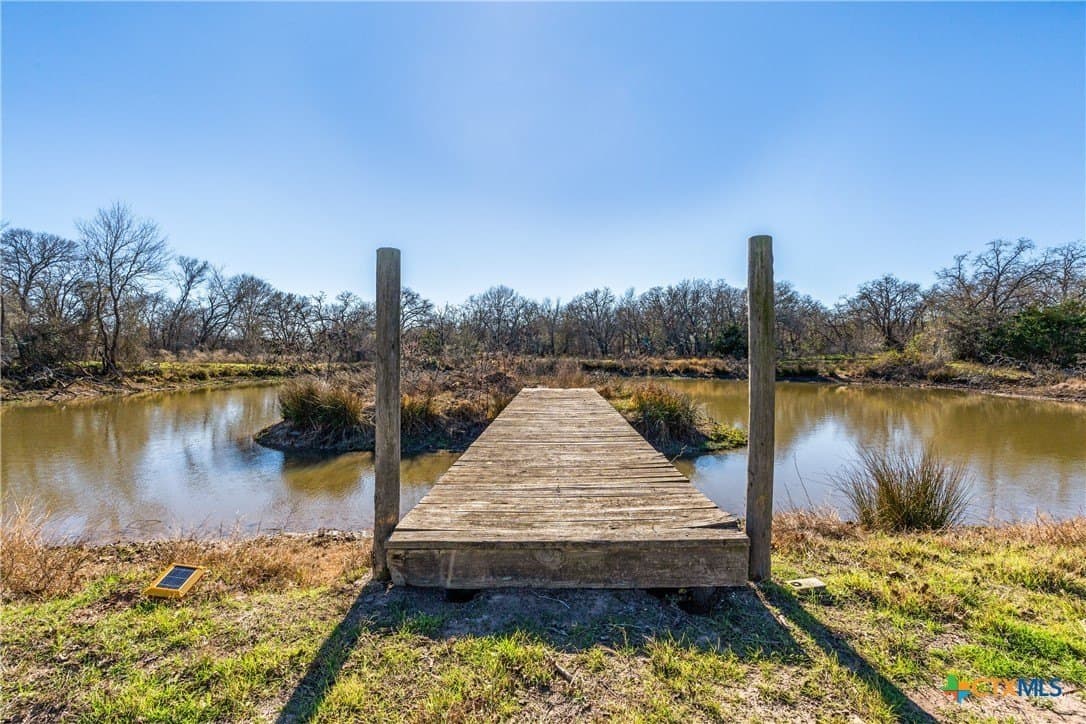 10.1 acres in Gonzales County - photo 4