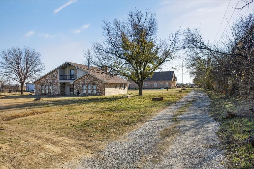 10 acres in Denton County - photo 2