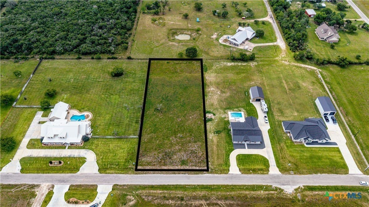 1.49 acres in Victoria County - photo 9