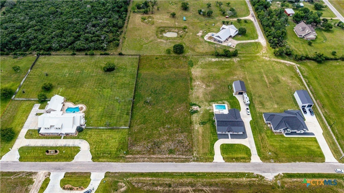 1.49 acres in Victoria County - photo 6