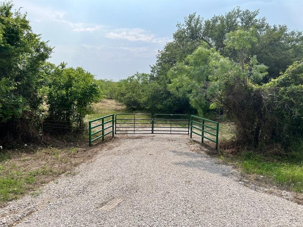 30.57 acres in Comanche County - photo 2