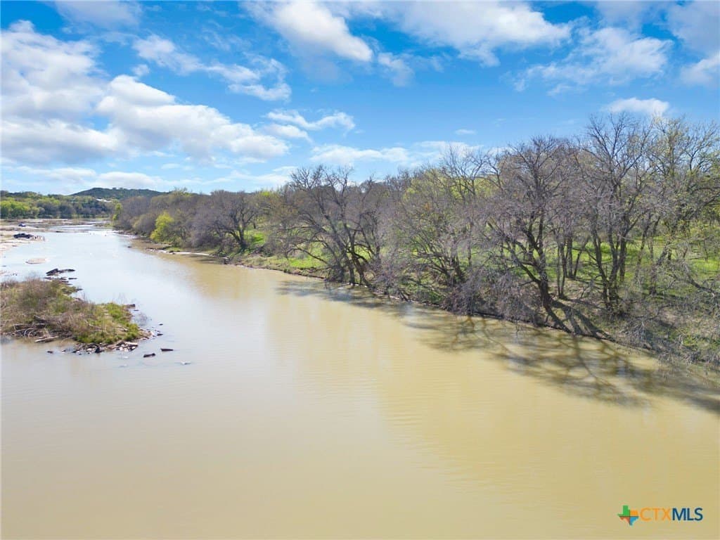 25 acres in Lampasas County - photo 10