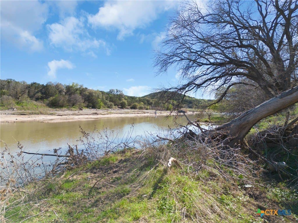 25 acres in Lampasas County - photo 23
