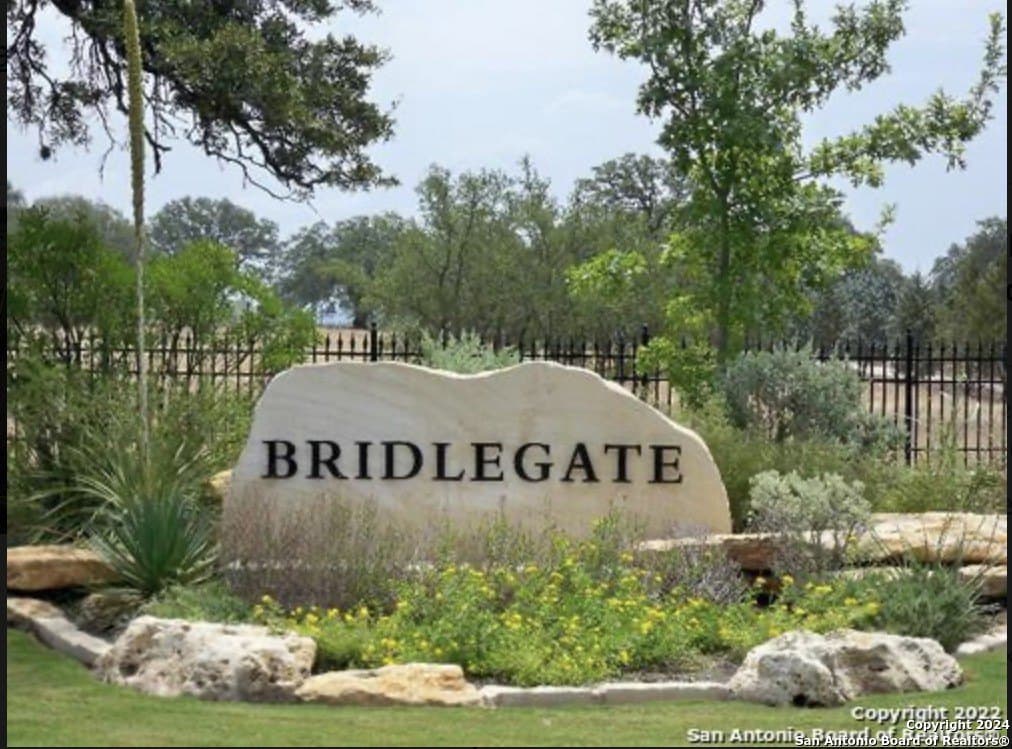 2.52 acres in Bandera County - photo 2