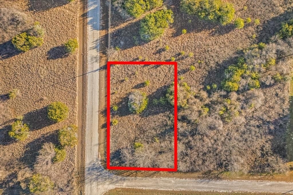 0.29 acres in Hill County - photo 32