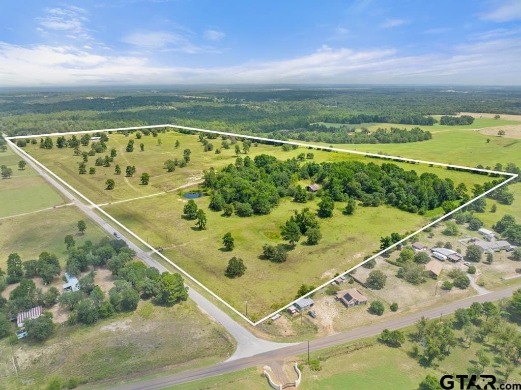 84 acres in Smith County - photo 46